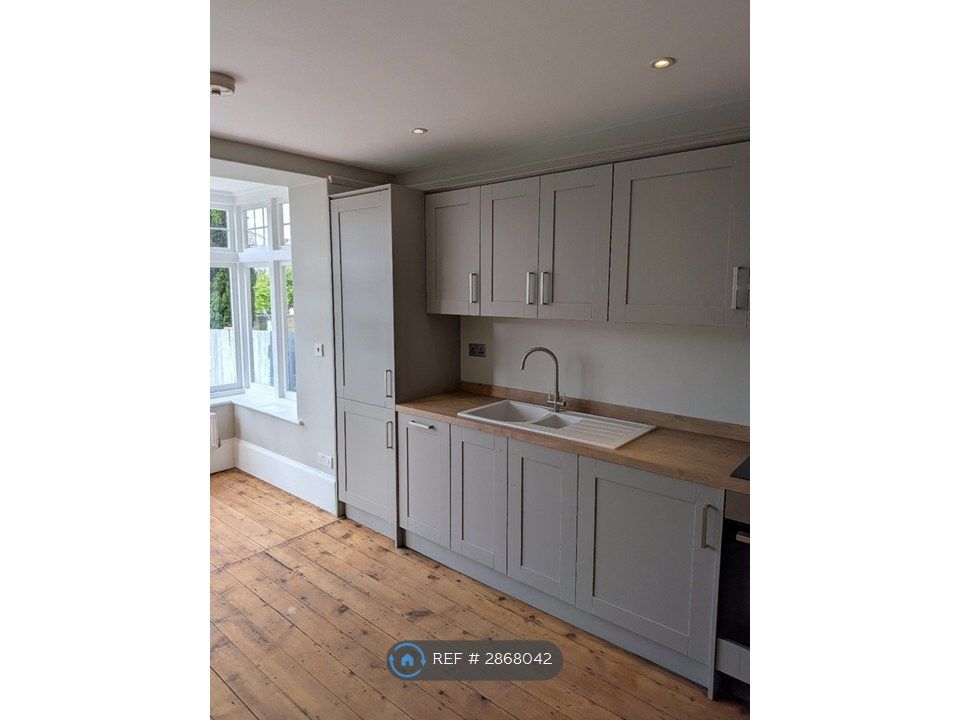 Property photo 2 of 30