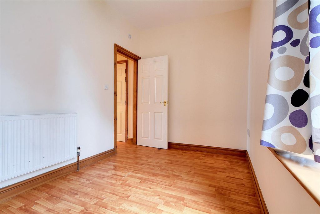 Property photo 3 of 11 11. Bedroom 3.Jpg