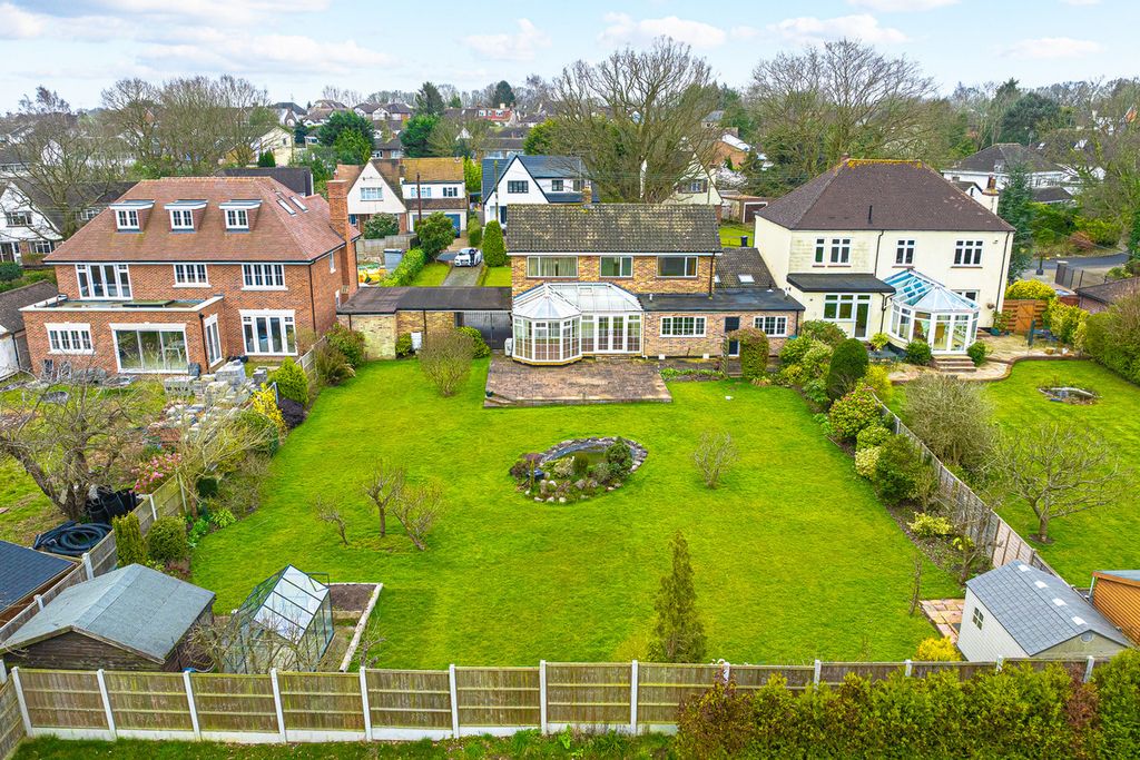Property photo 3 of 34