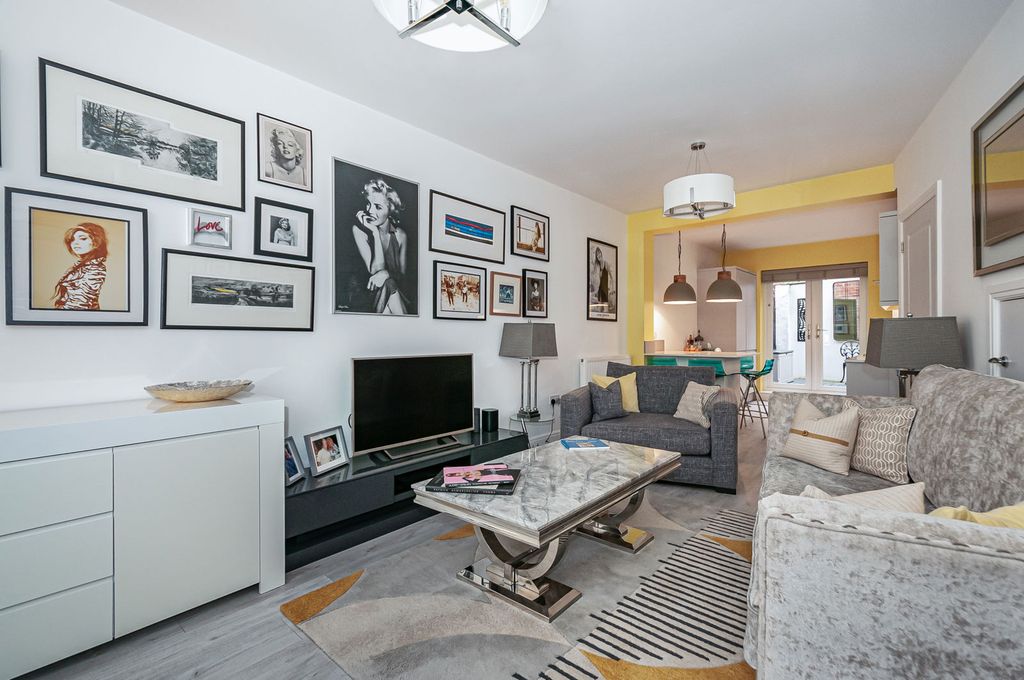 Property photo 3 of 16