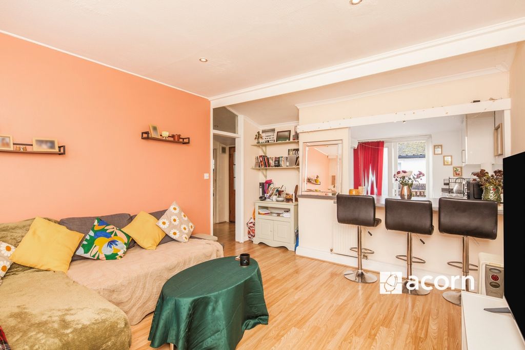 Property photo 3 of 10 540B7695-20Fd-F01...