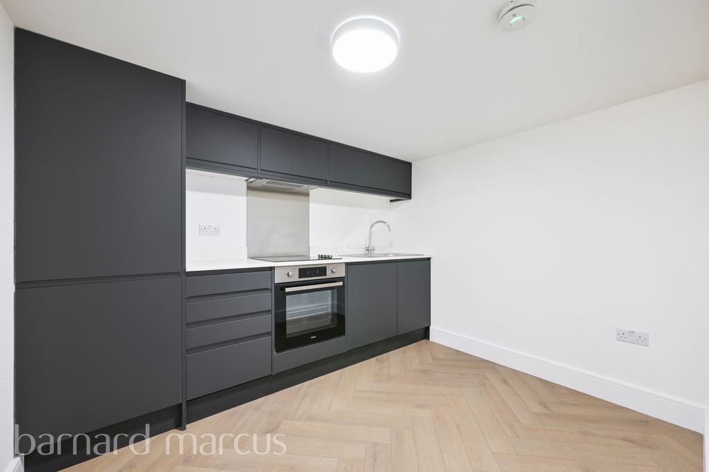 Property photo 1 of 5 Kitchen