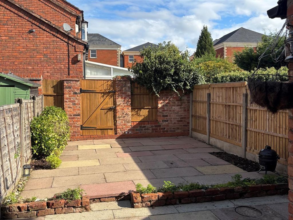 Property photo 3 of 12
