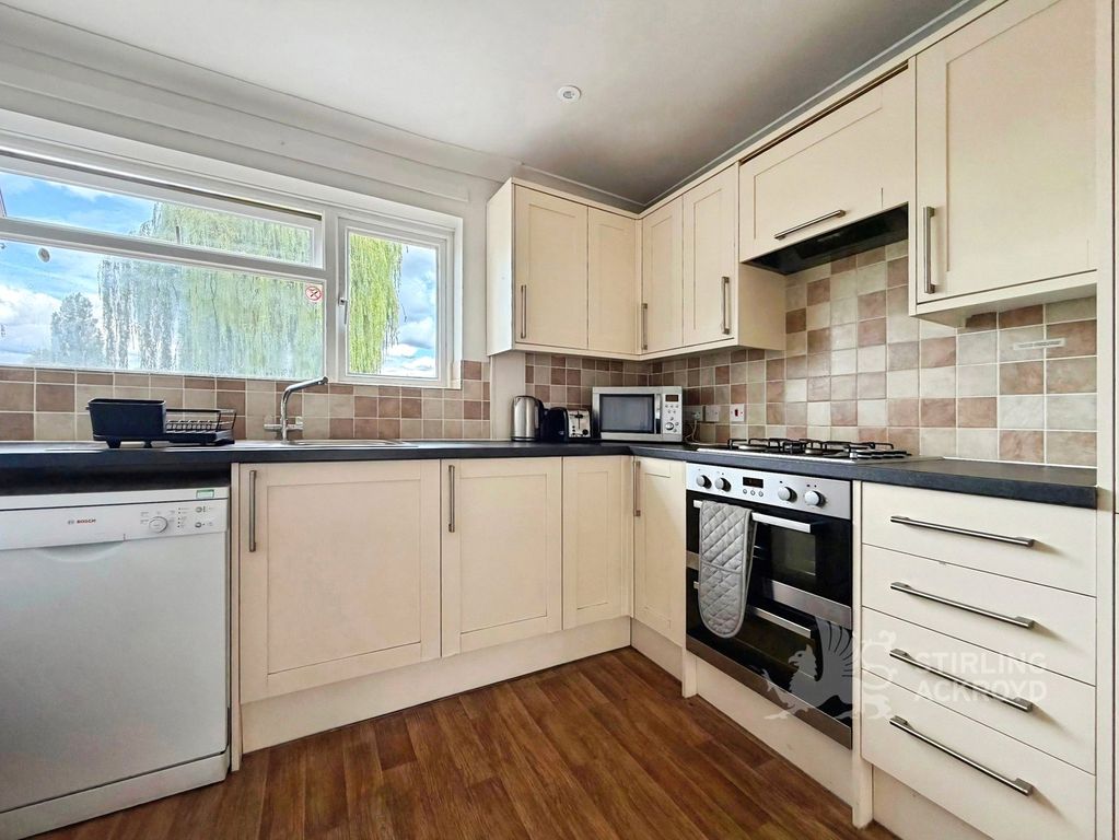 Property photo 2 of 13 Kitchen