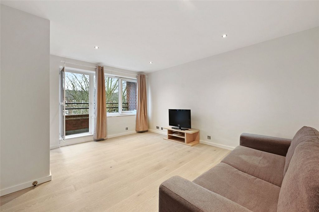 Property photo 3 of 9 Picture No. 05