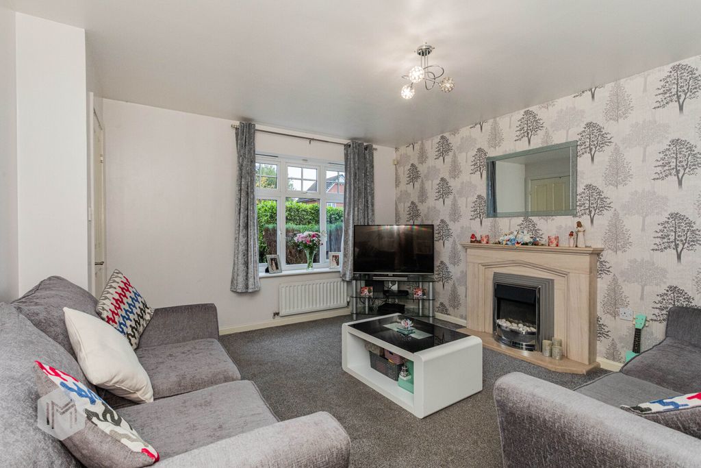 Property photo 3 of 31 Picture No. 02