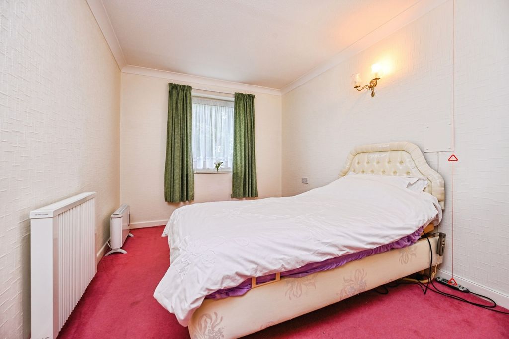 Property photo 3 of 10 Pbox-Img.Jpg