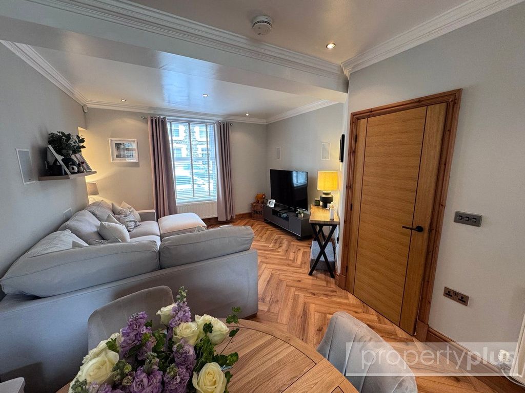 Property photo 3 of 28 Picture No. 19