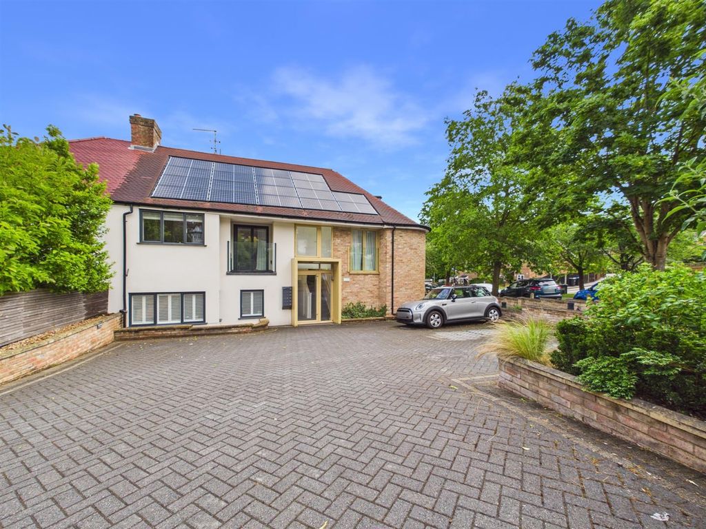 Property photo 1 of 20 Cam01563G0-Pr0262-Still027.Jpg