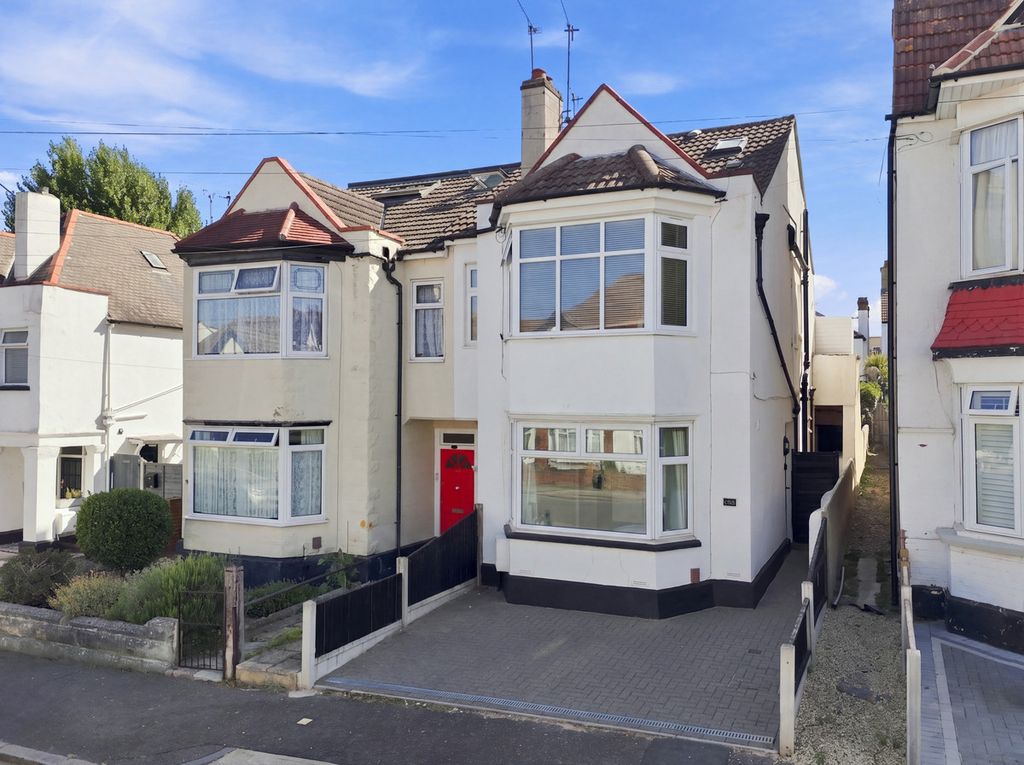 Property photo 1 of 19