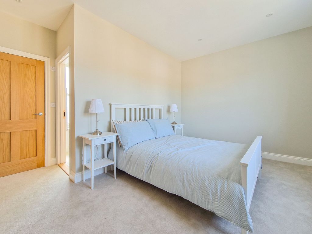 Property photo 3 of 30