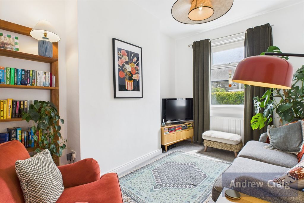 Property photo 1 of 11 (Main)