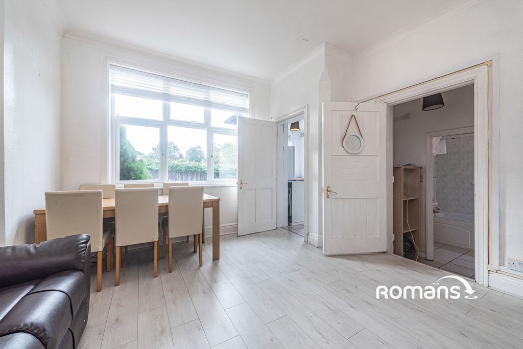 Property photo 2 of 10 Photo