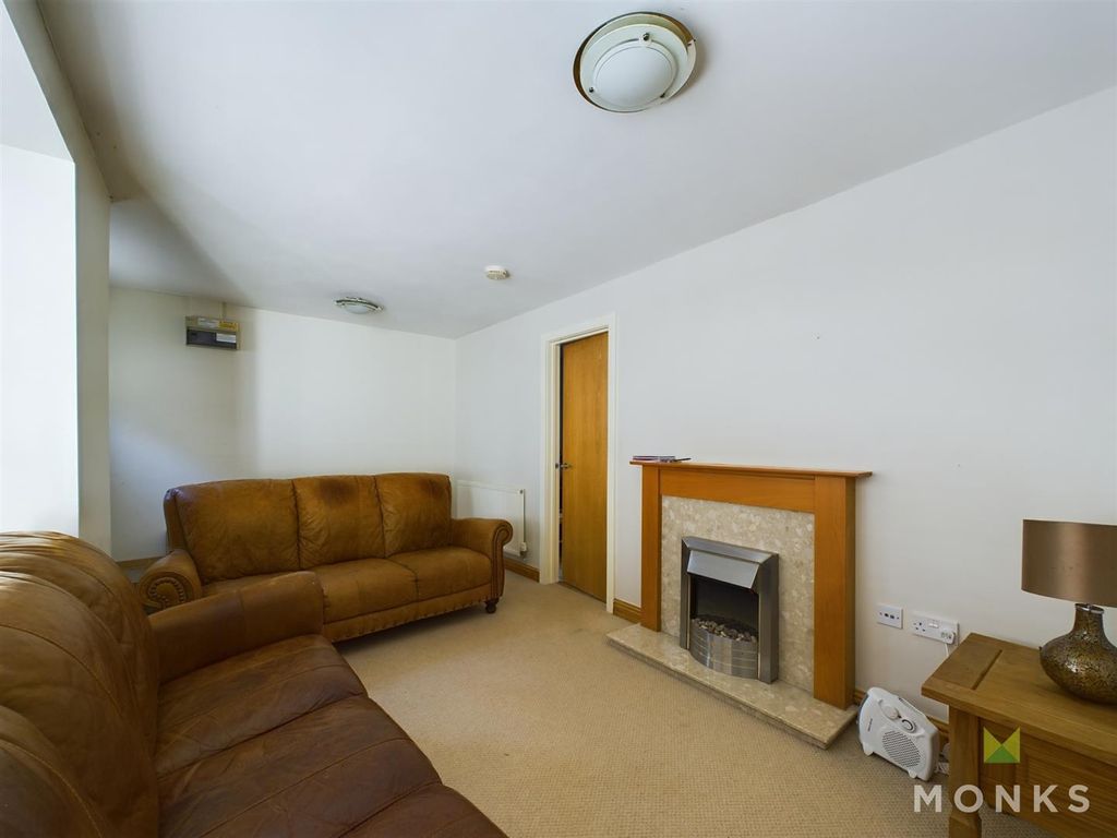 Property photo 2 of 10 Cam01520G0-Pr0114-Still004.Jpg