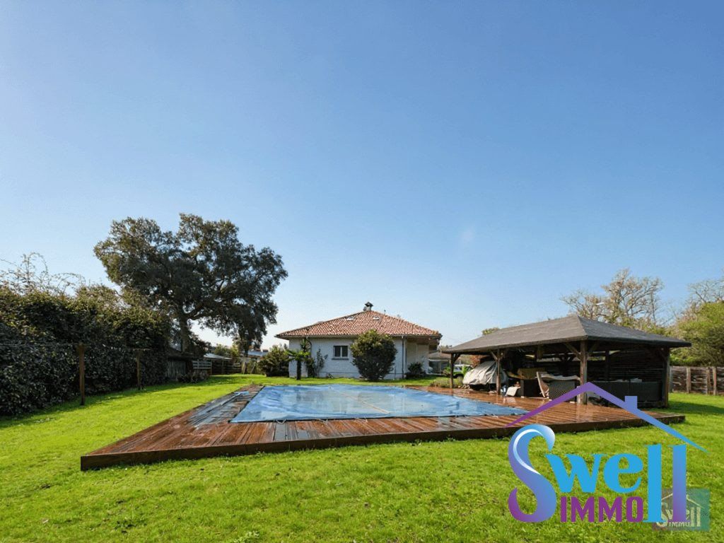 Property photo 1 of 18 Villa 185m² 9 Bedrooms Pool Garage On 1800m2 Buildable