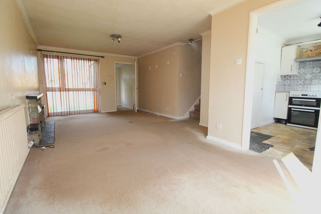 Property photo 2 of 9 Lounge 2