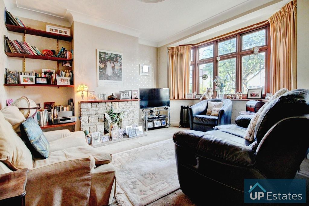 Property photo 3 of 29