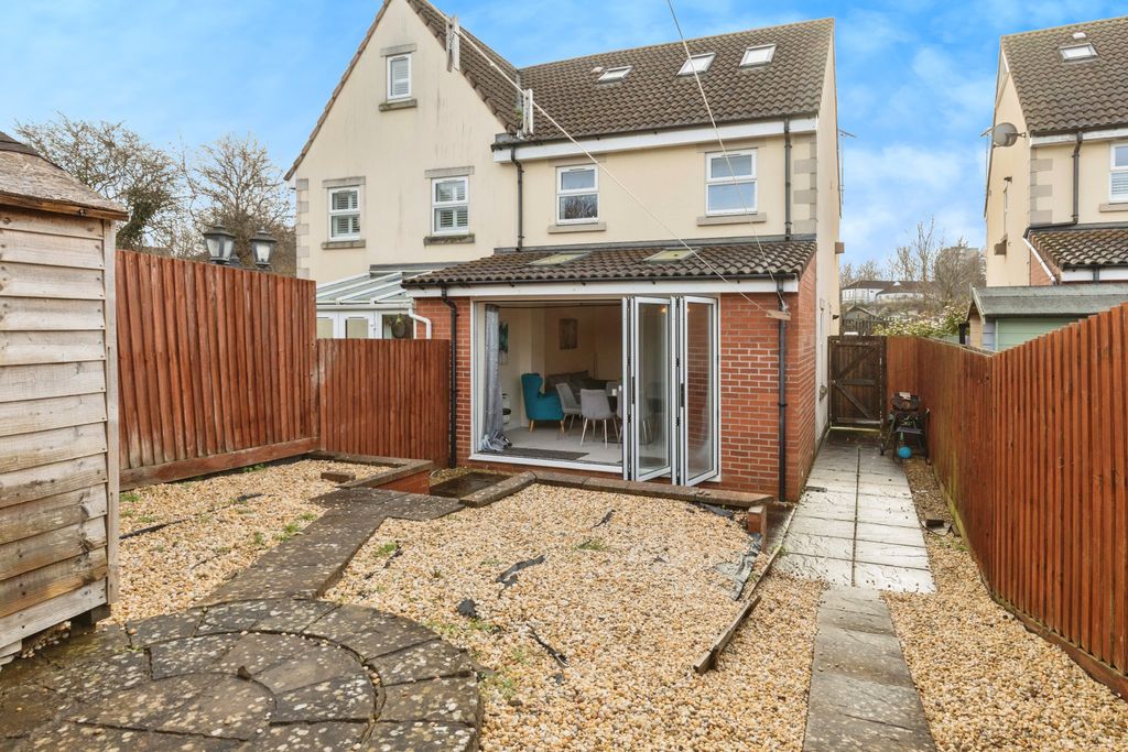 Property photo 2 of 20 Garden