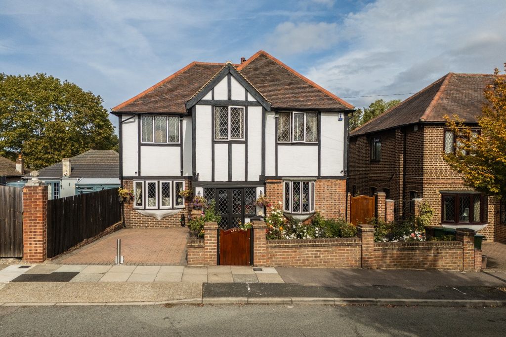 Property photo 1 of 38 5545680