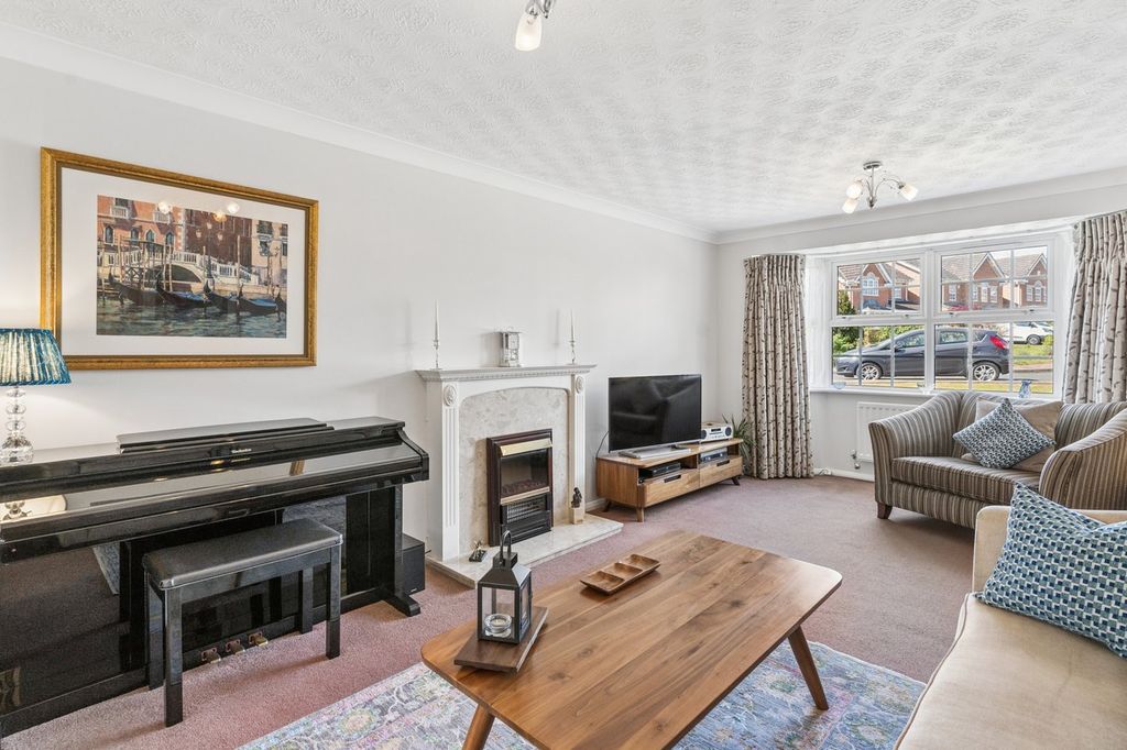 Additional image 4 of 4 bed detached house for saleTalbot Street, Hitchin SG5