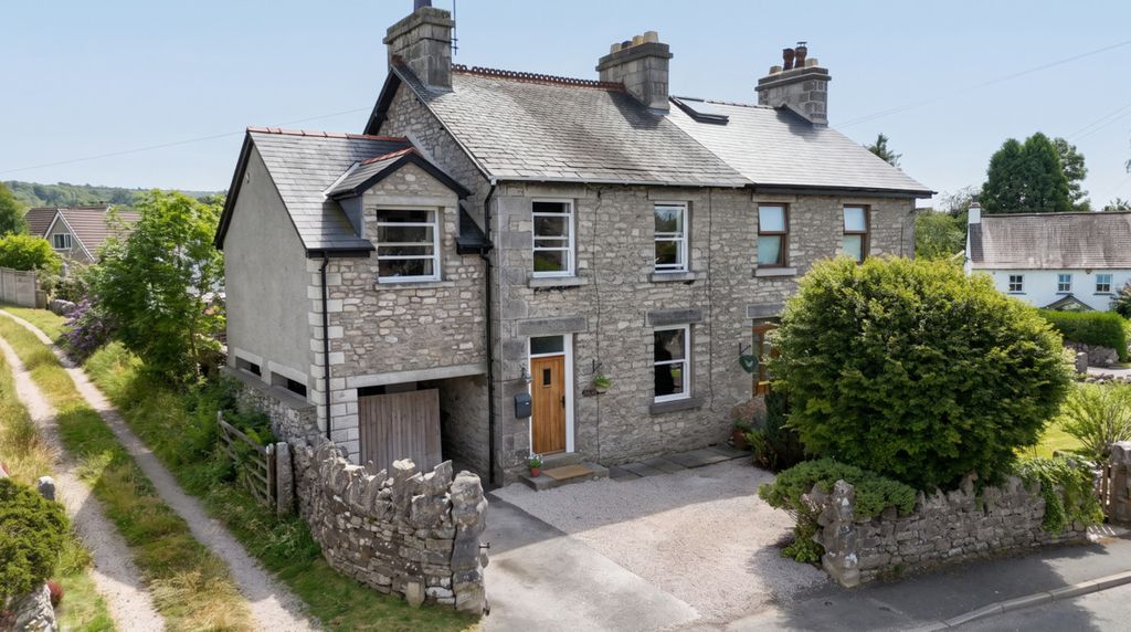 Property photo 1 of 32