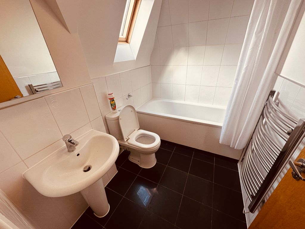 Property photo 3 of 6