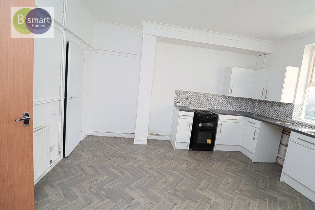 Property photo 3 of 11 Img_9623