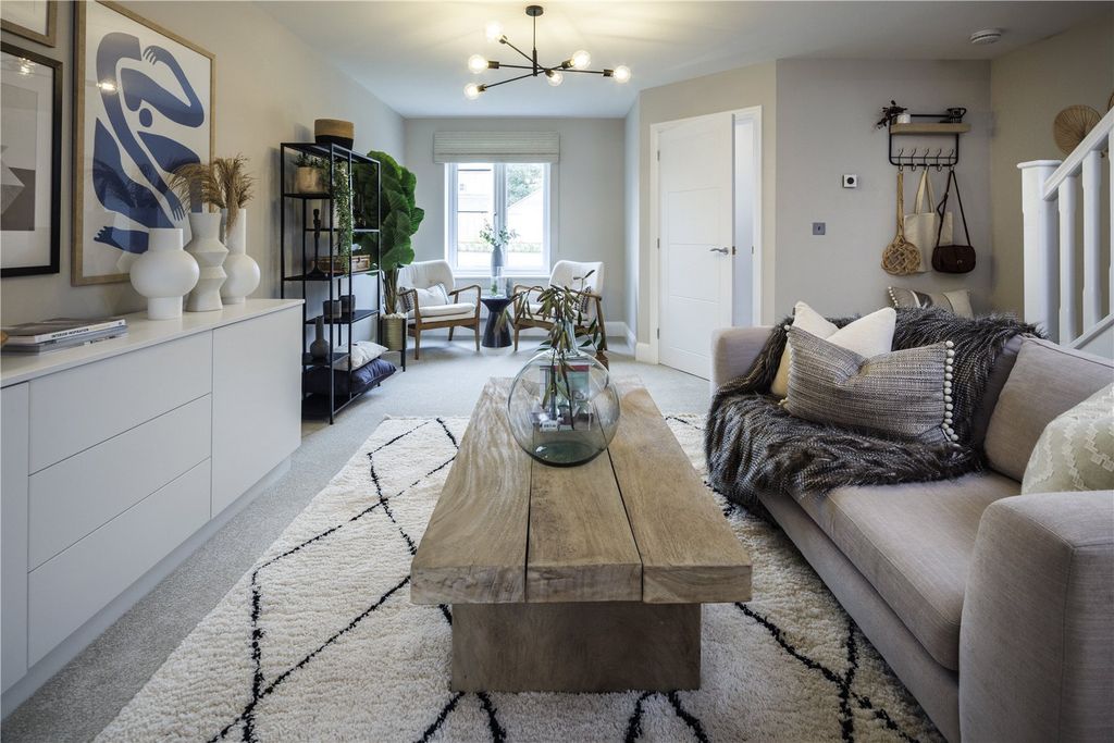 Property photo 2 of 8 Show Home