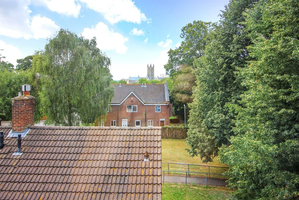 Property photo 3 of 9 Picture 3