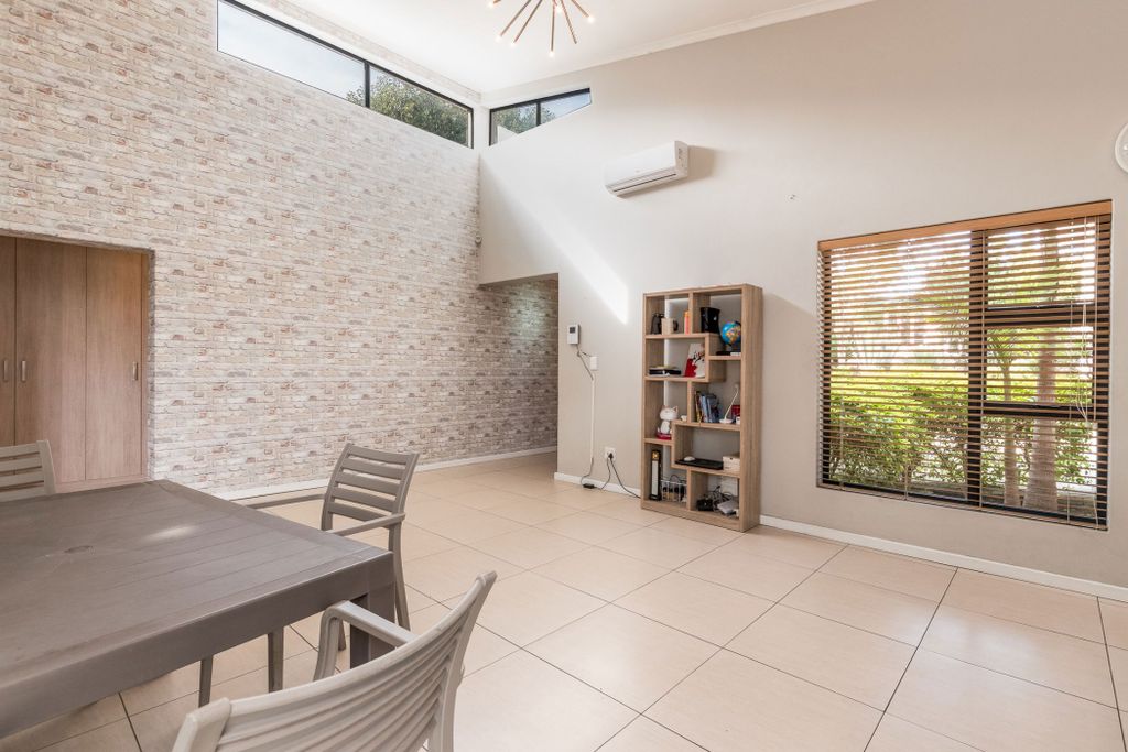 Property photo 3 of 27 1Bc1706981