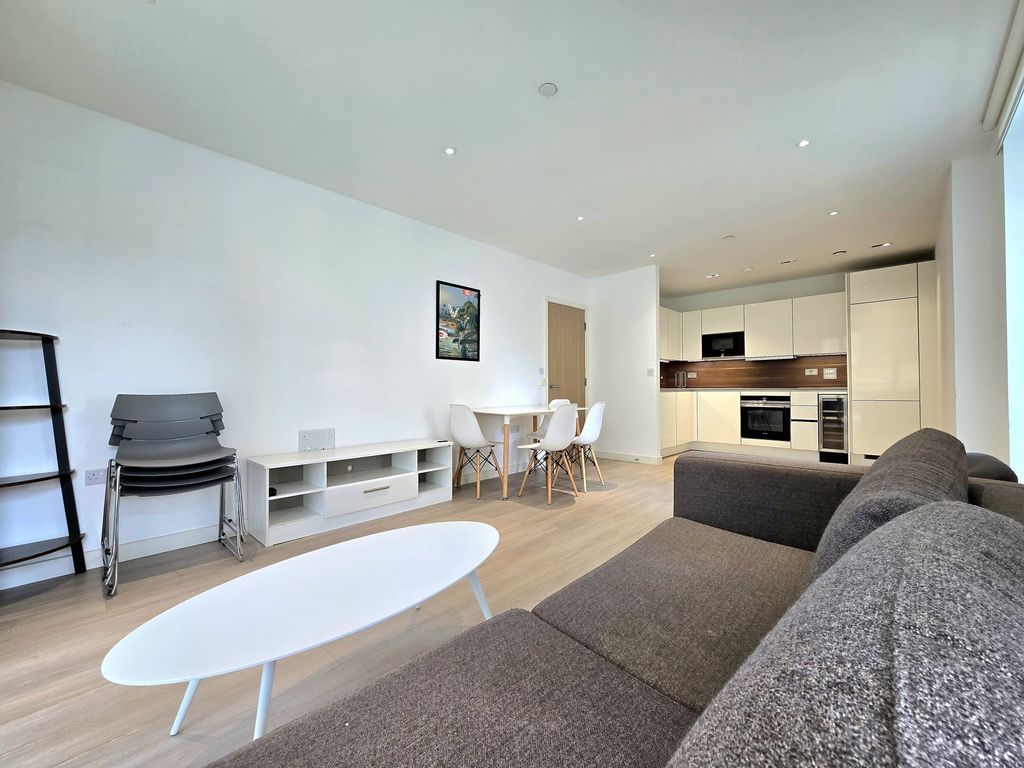 Property photo 2 of 17