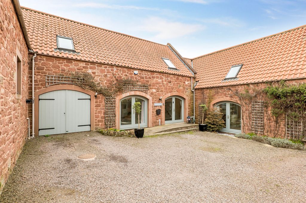 Property photo 2 of 22