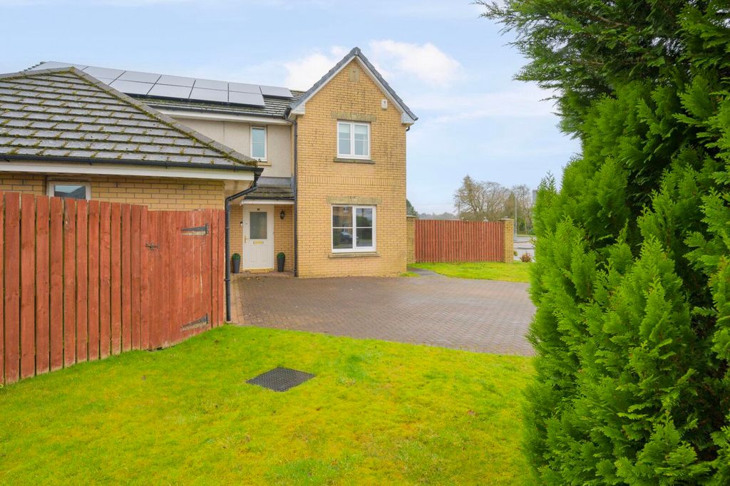 Property photo 3 of 46