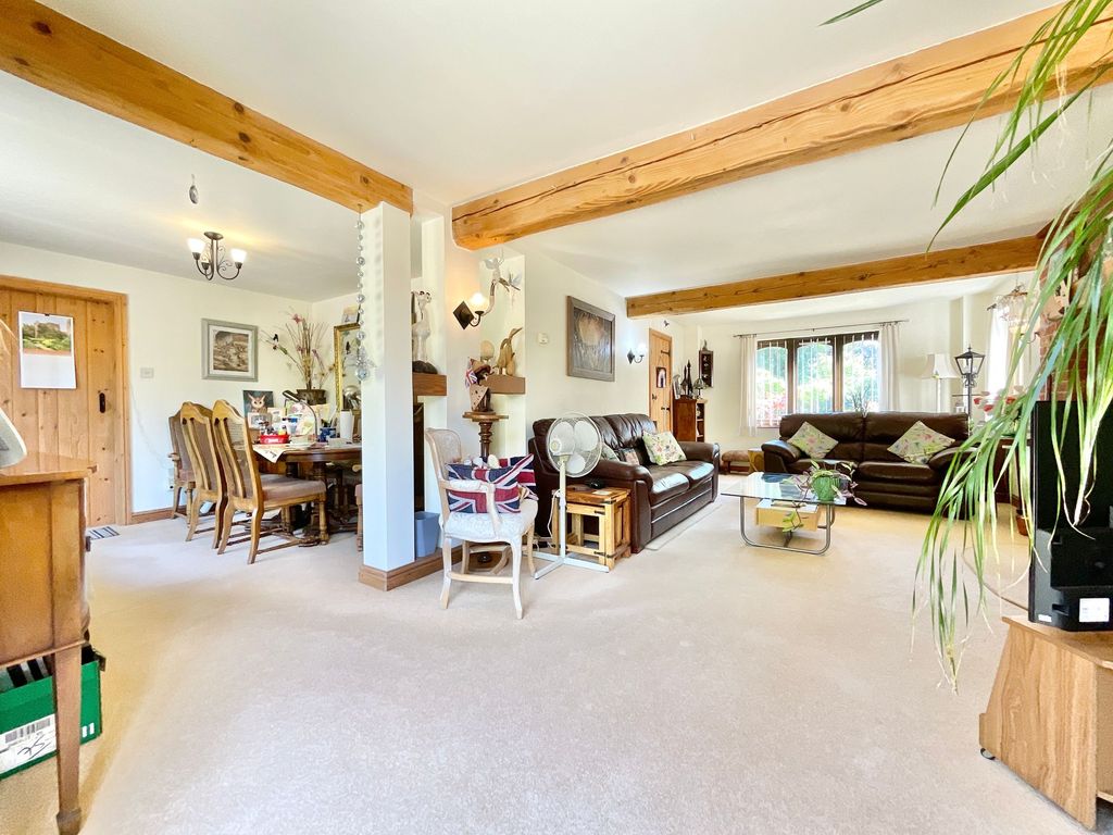 Property photo 3 of 39
