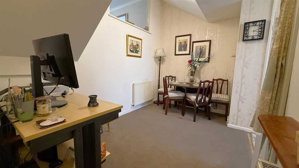 Property photo 2 of 17 12.Jpeg