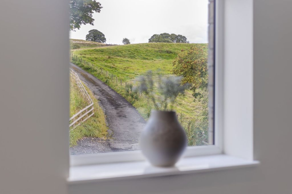 Property photo 3 of 29