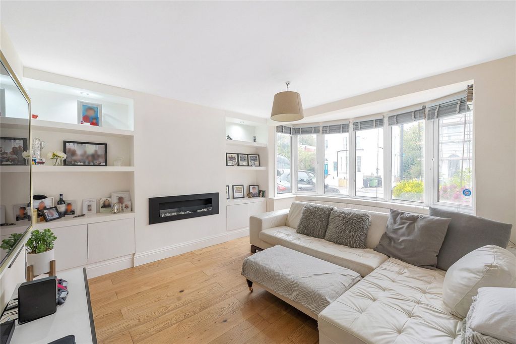 Property photo 2 of 11 Picture No. 03