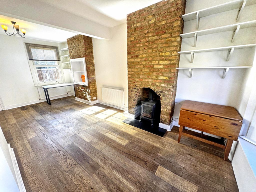 Property photo 3 of 17