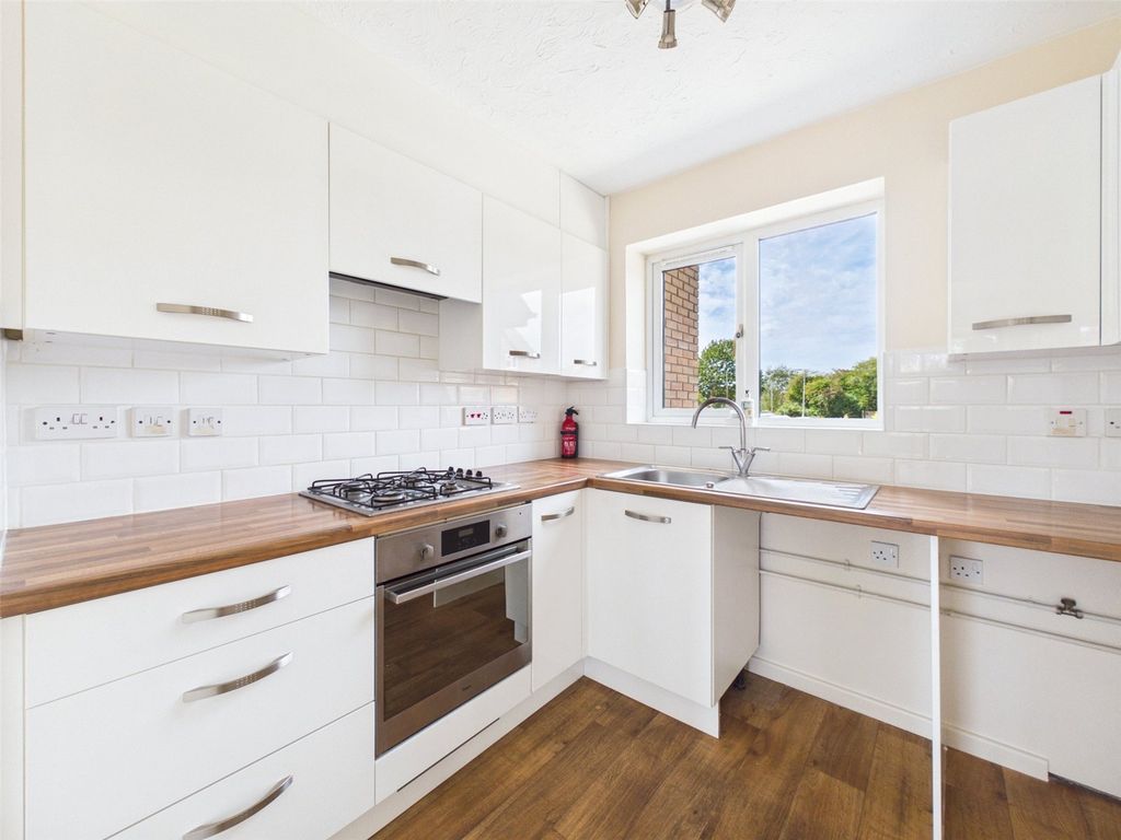 Property photo 3 of 10 Picture No. 12