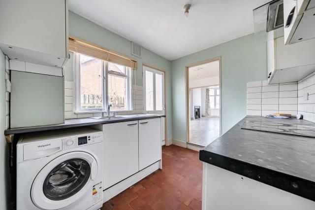 Property photo 2 of 21 Kitchen