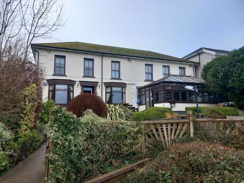 Property photo 1 of 6