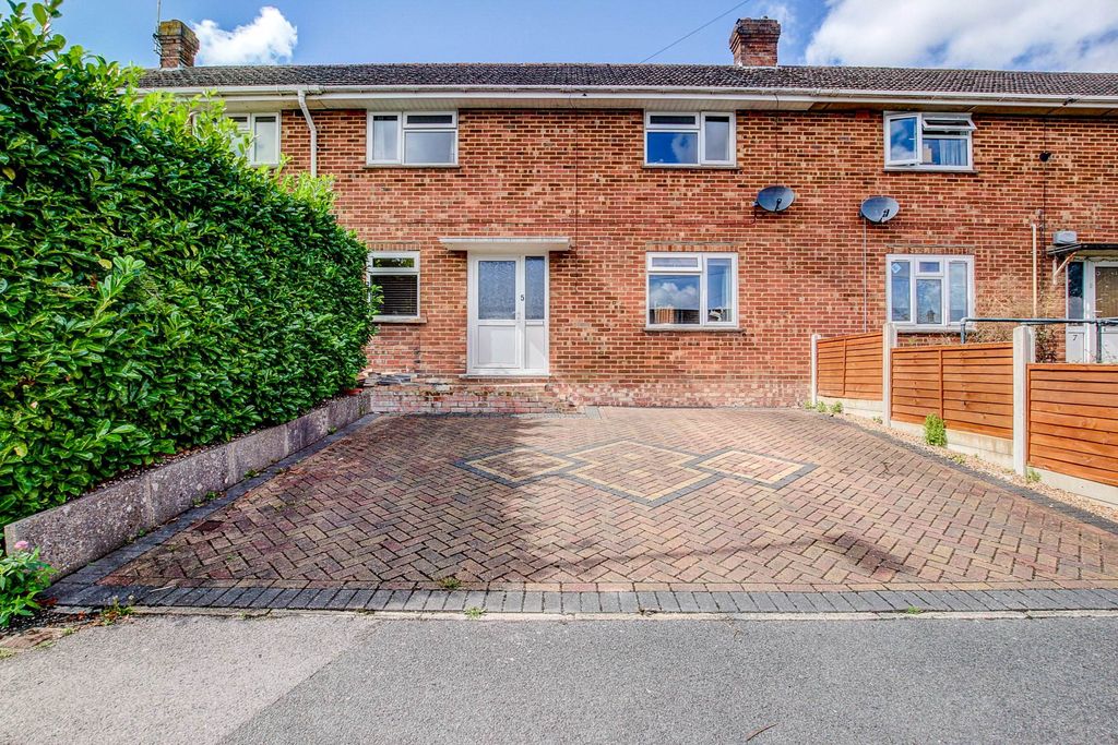 Property photo 1 of 11
