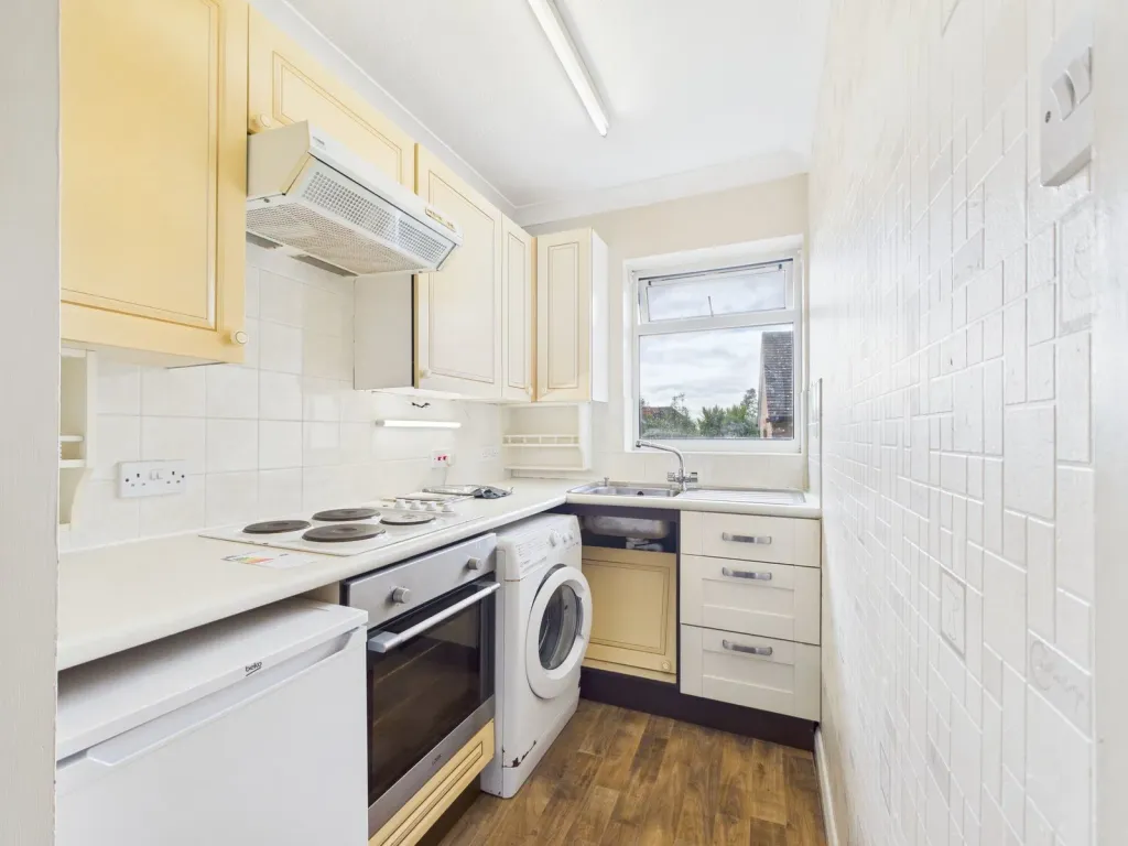 Property photo 3 of 5 Kitchen