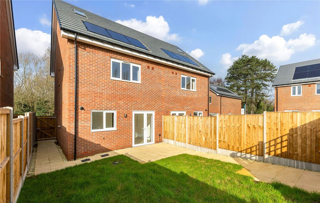 Property photo 2 of 14 Plot 28