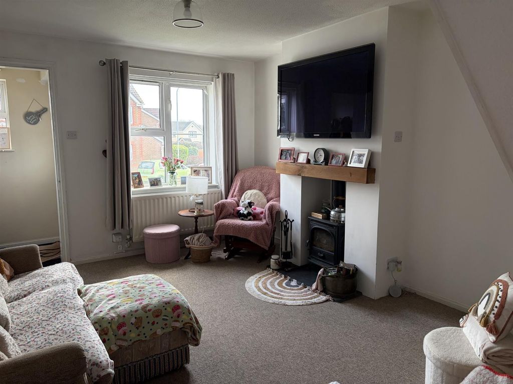 Property photo 3 of 11 Living Room 2.Jpg