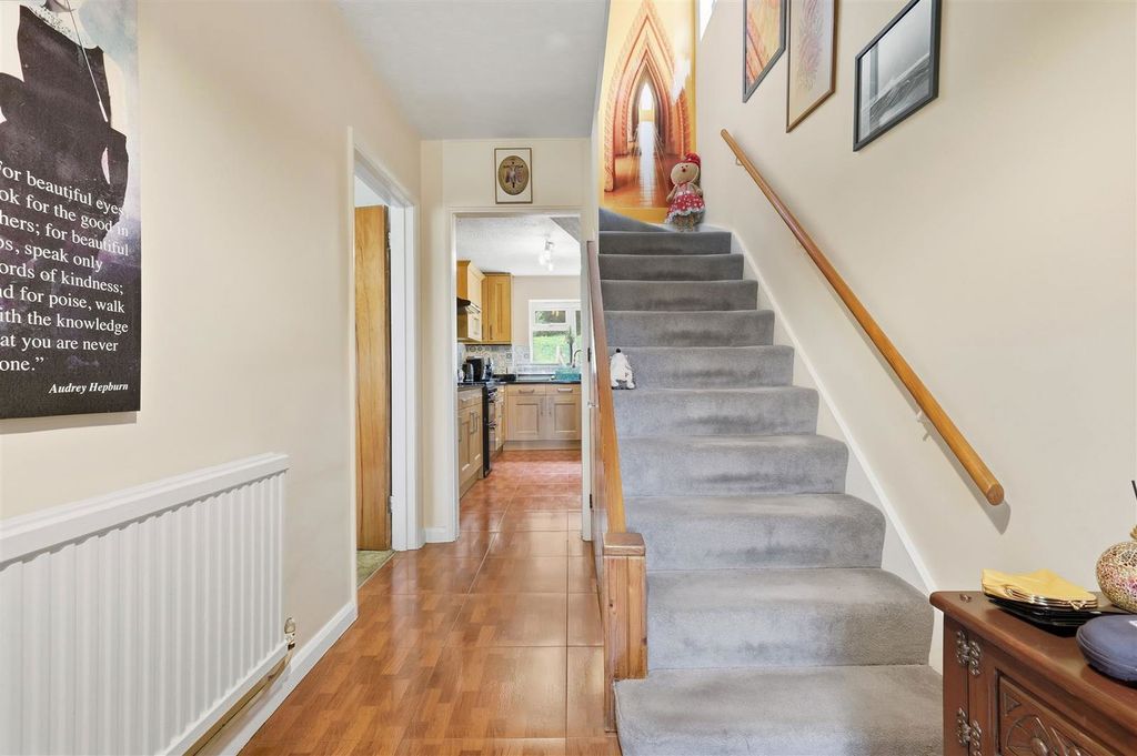 Property photo 3 of 26