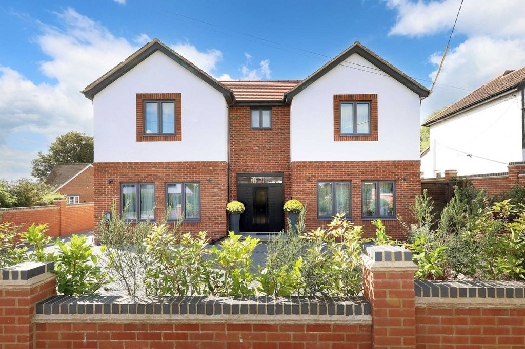 Property photo 1 of 27 Picture No. 05