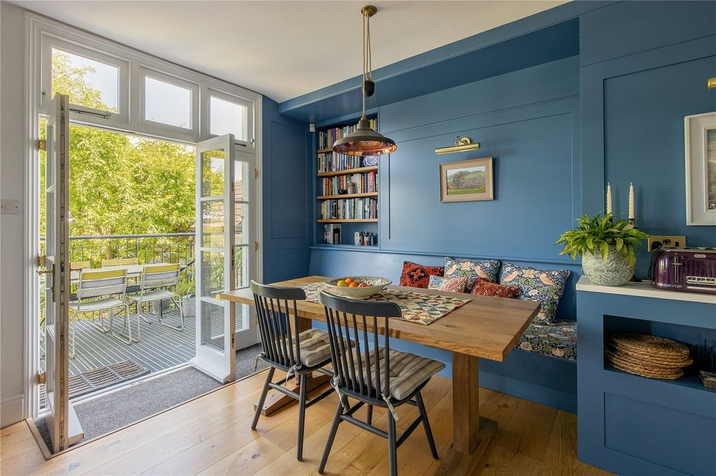 Property photo 3 of 21 Breakfast Area