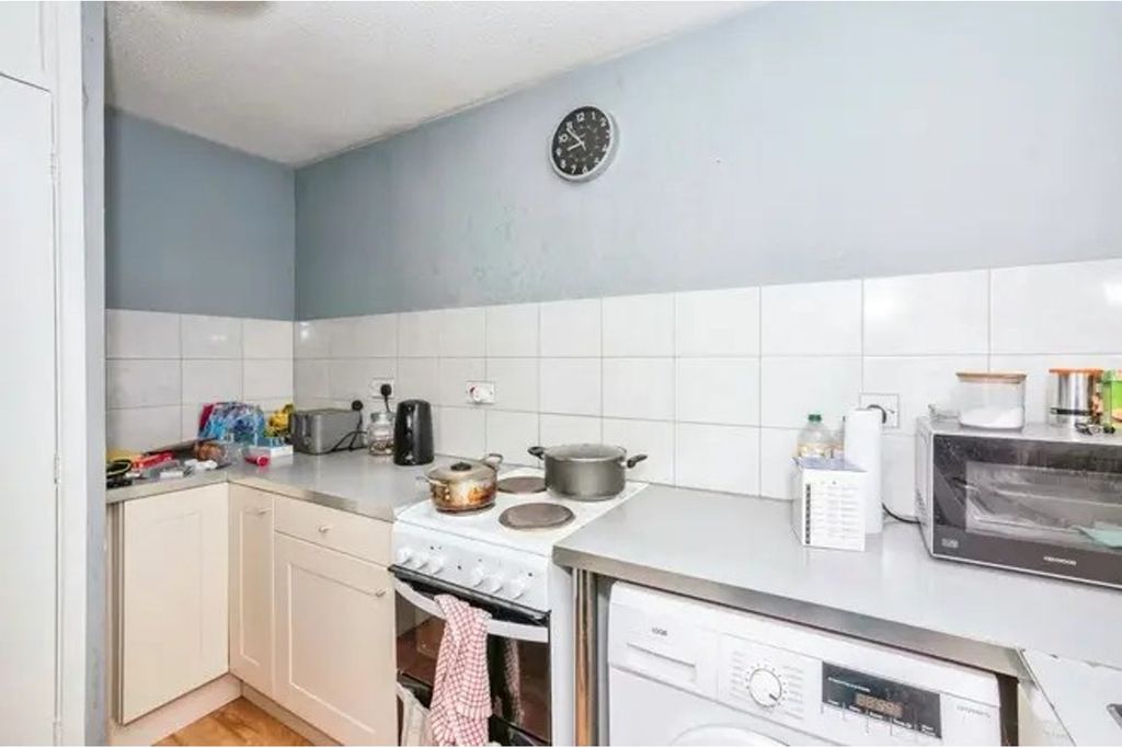 Property photo 3 of 9