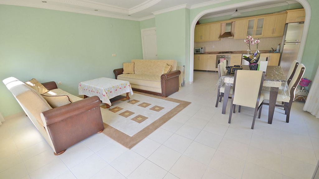 Property photo 2 of 39